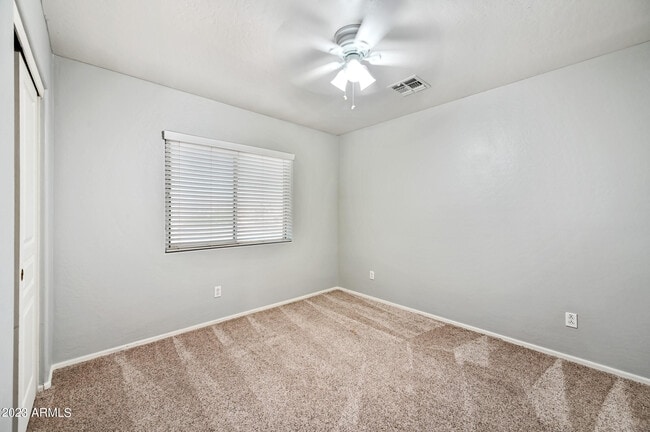 Building Photo - 1453 E Saragosa St