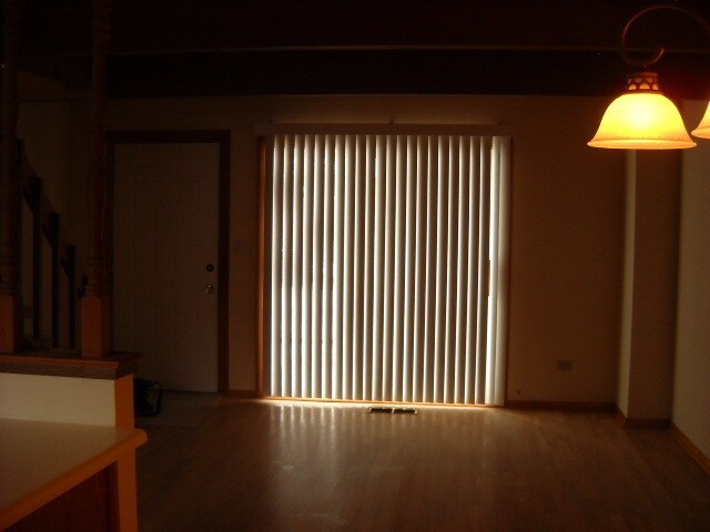 Building Photo - 321 Meadow Green Ln