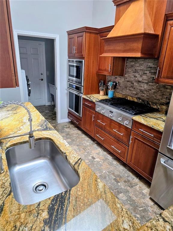 Building Photo - 1028 Tradewinds Dr