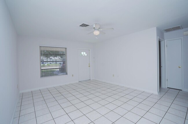 Building Photo - 1193 S Alhambra Cir