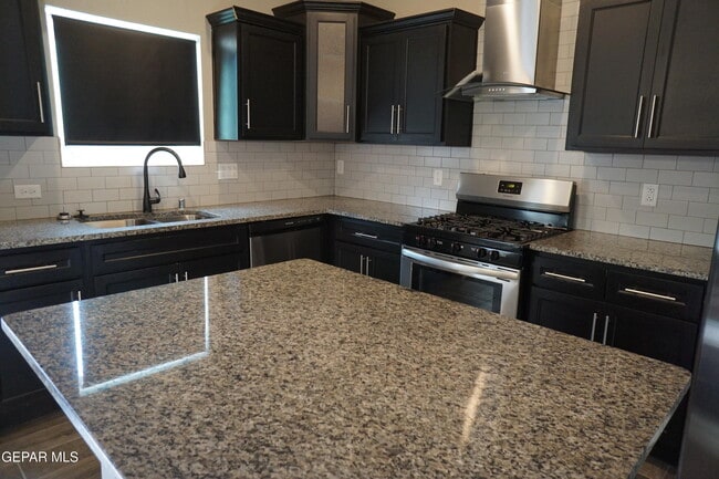 Building Photo - 217 Ilchester Wy