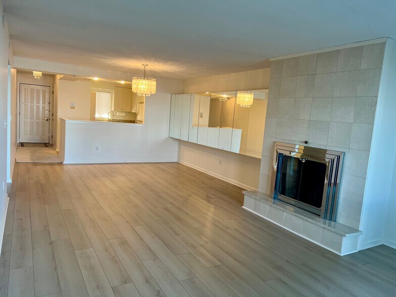 Building Photo - 4100 Post Rd