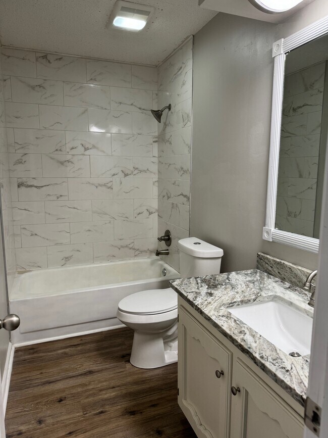 Building Photo - 1840 Pecan Ridge N