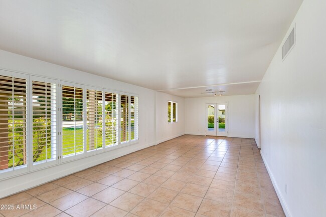 Building Photo - 4808 N 29th Pl