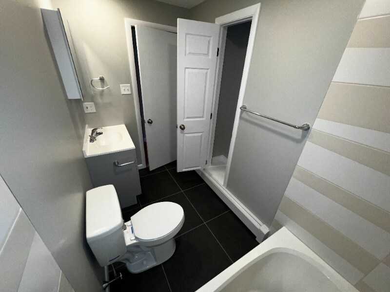 Building Photo - 163 Oakland Ave