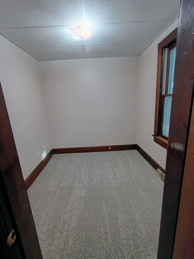 Building Photo - 1311 Parkway Dr