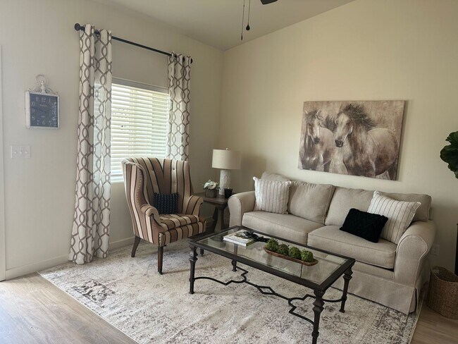 Primary Photo - 8612 Frankie Lou St