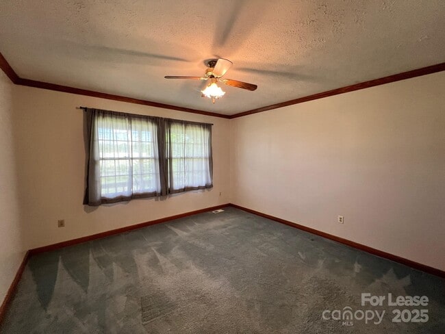 Building Photo - 185 N Gibbs Rd