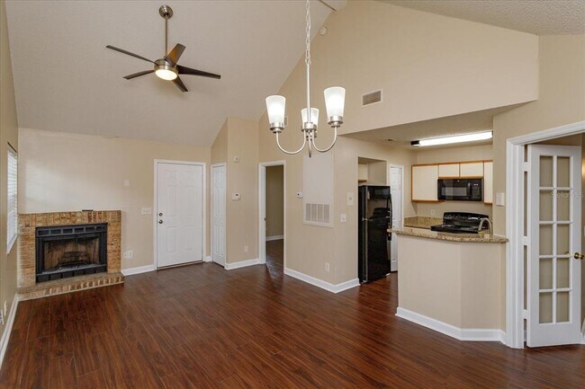 Building Photo - 620 Glenwood Ct