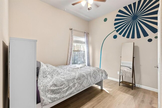 Building Photo - 20921 Windmill Ridge St