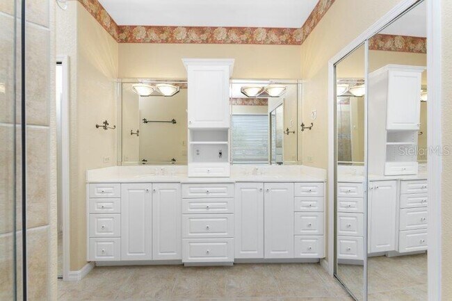 Building Photo - 3932 Madrid Ct