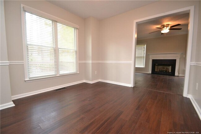 Building Photo - 712 Penncross Dr