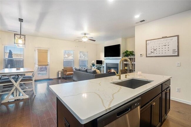 Building Photo - 5526 Donerail St