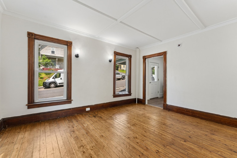 Building Photo - 17 Sibley Ave