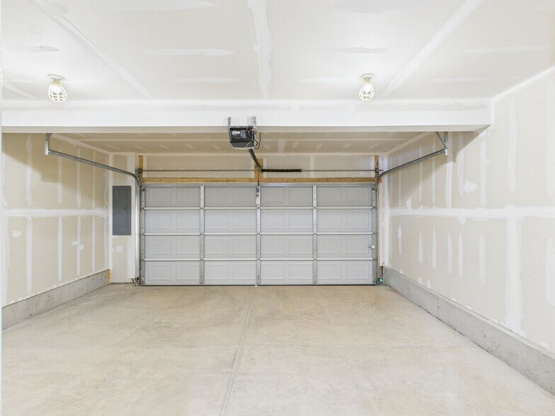 Building Photo - 9600 Laurel Ridge Ct