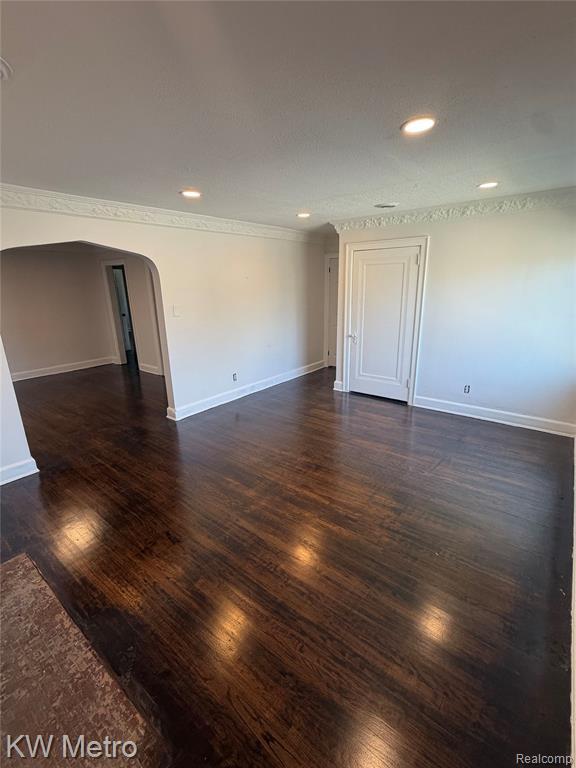 Building Photo - 17139 Roselawn St