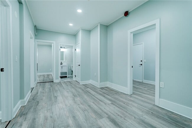 Building Photo - 138 S Union St