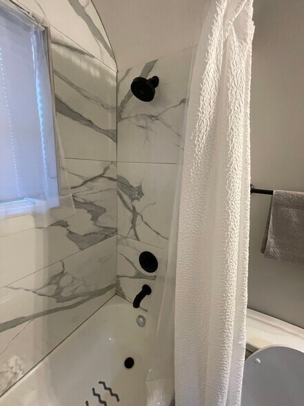 Building Photo - 2621 17th St Ensley