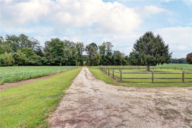 Building Photo - 5930 Farmers Dr