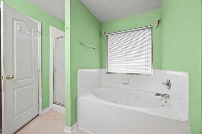 Building Photo - 3639 John Hancock Ln