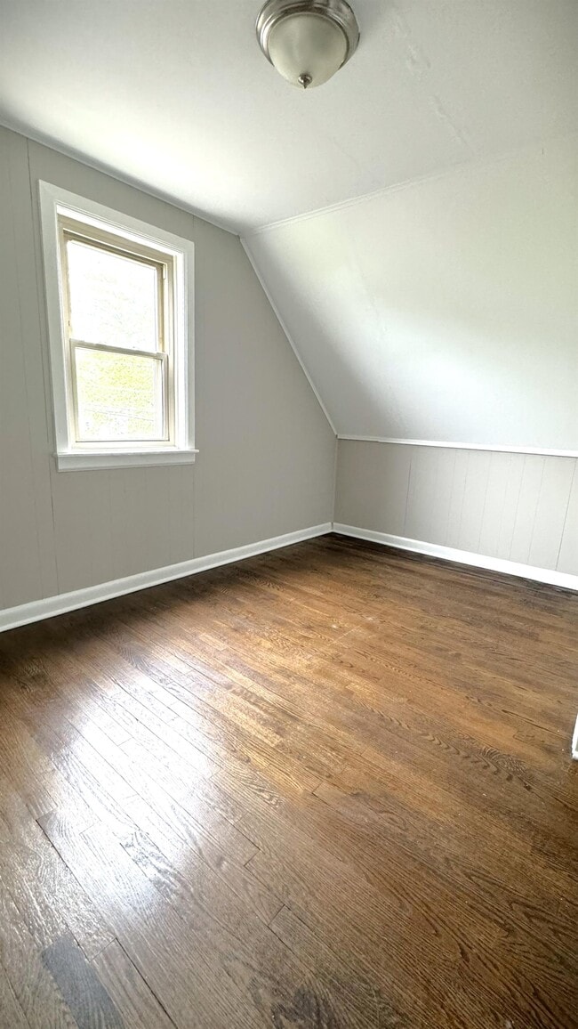 Building Photo - 20 Union Ave