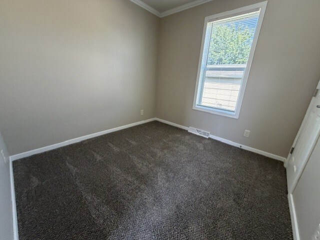 Building Photo - 318 Parkland Ct