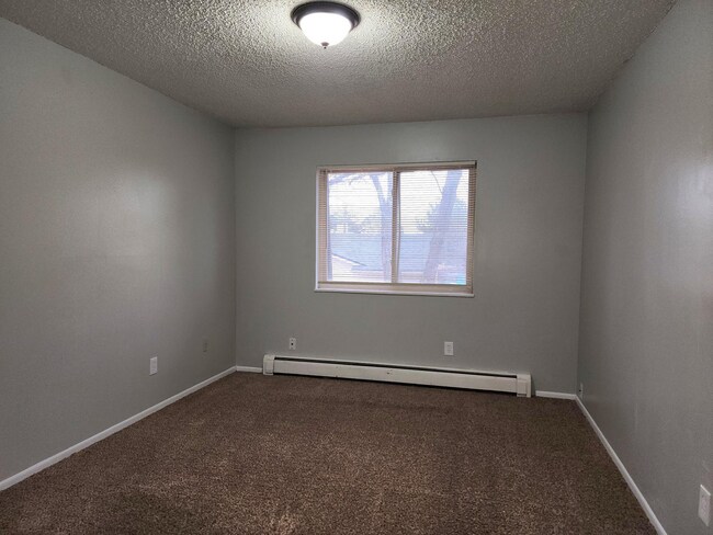 Building Photo - 3935 Stonedike Dr