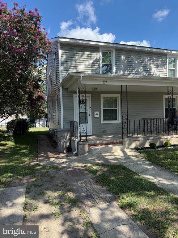 Primary Photo - 577 Nassau Ave