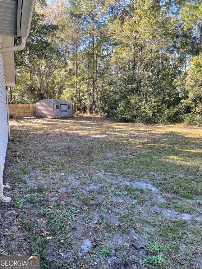 Building Photo - 211 N Woodvalley Dr