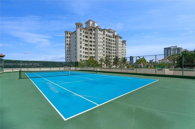 Building Photo - 20185 E Country Club Dr