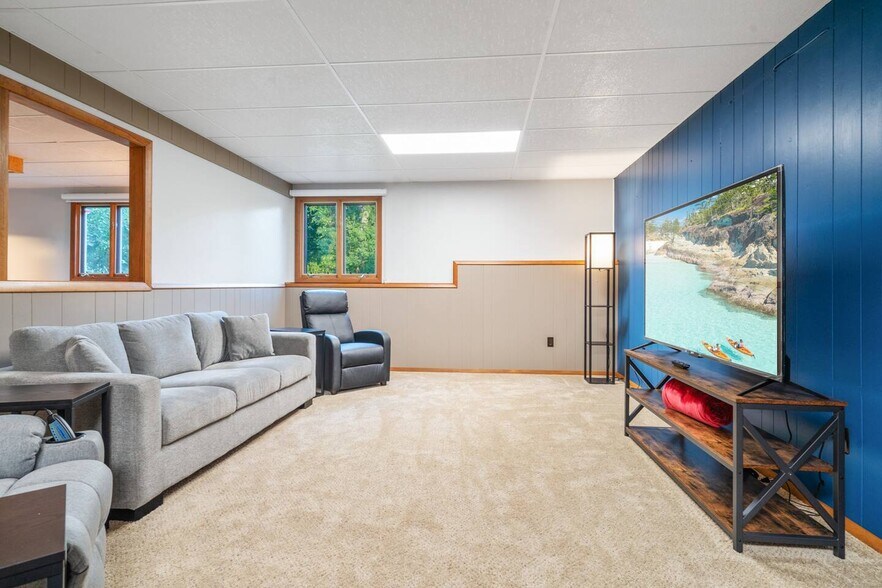 Building Photo - 1212 Circle Dr