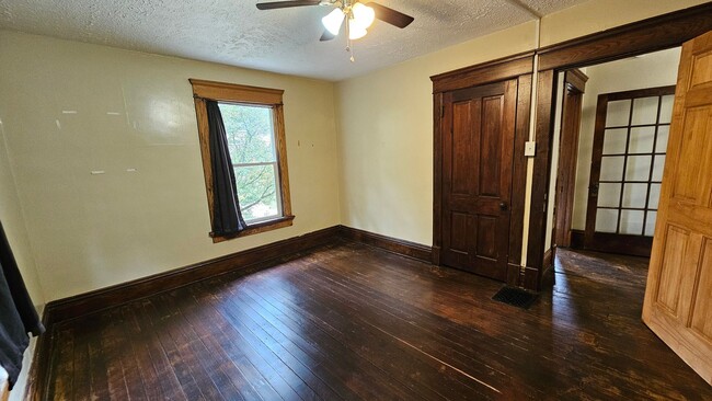 Building Photo - 3 bedroom 1 bath single family home in Mansfield Ohio