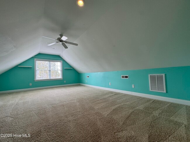 Building Photo - 1011 Ginger Lily Way