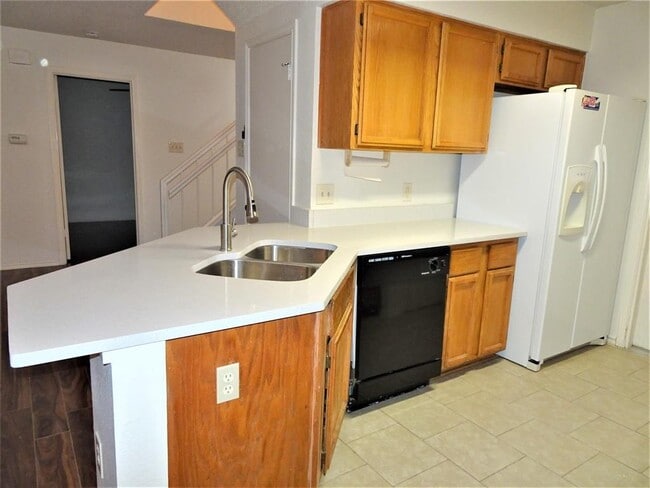 Building Photo - 12811 Steeple-Chase Dr