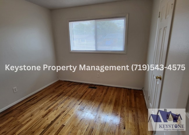 Building Photo - Cozy Northside House 3 Bedroom/1 Bath $140...