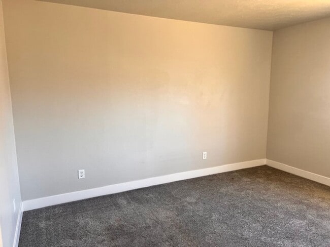 Building Photo - 378 - WC Properties, LLC