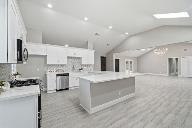 Building Photo - 2603 Baycrest Dr