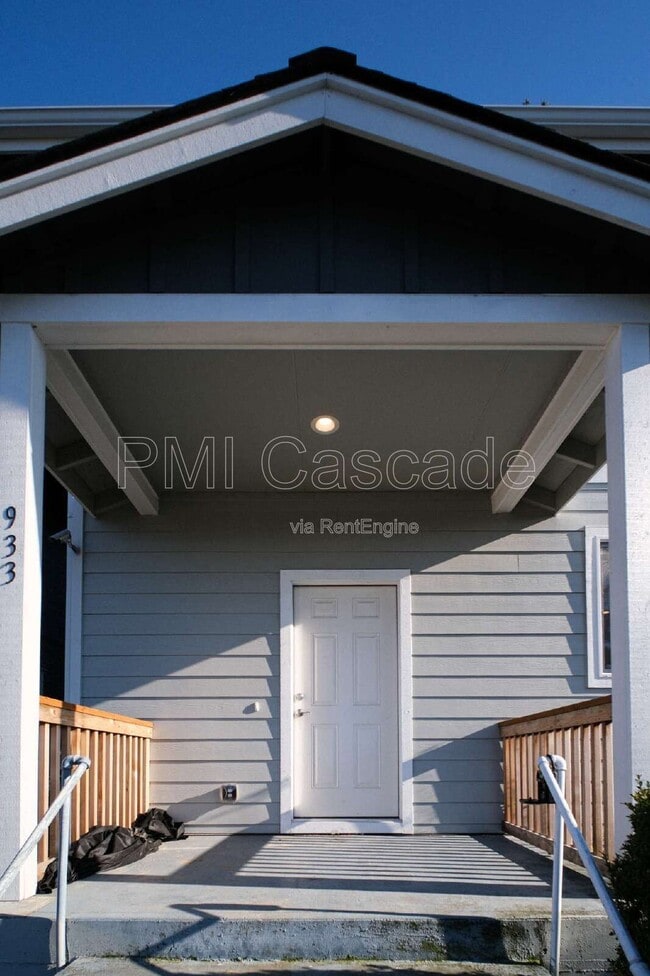 Building Photo - 933 S Sprague Ave