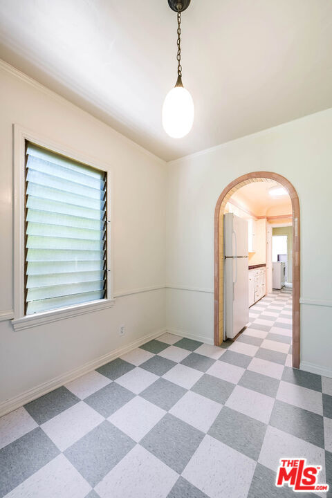 Building Photo - 1064 S Ogden Dr