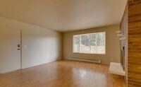 Building Photo - AVAILABLE NOW! 2 Bedroom Apartment Magnolia w/ Fireplace & Parking!