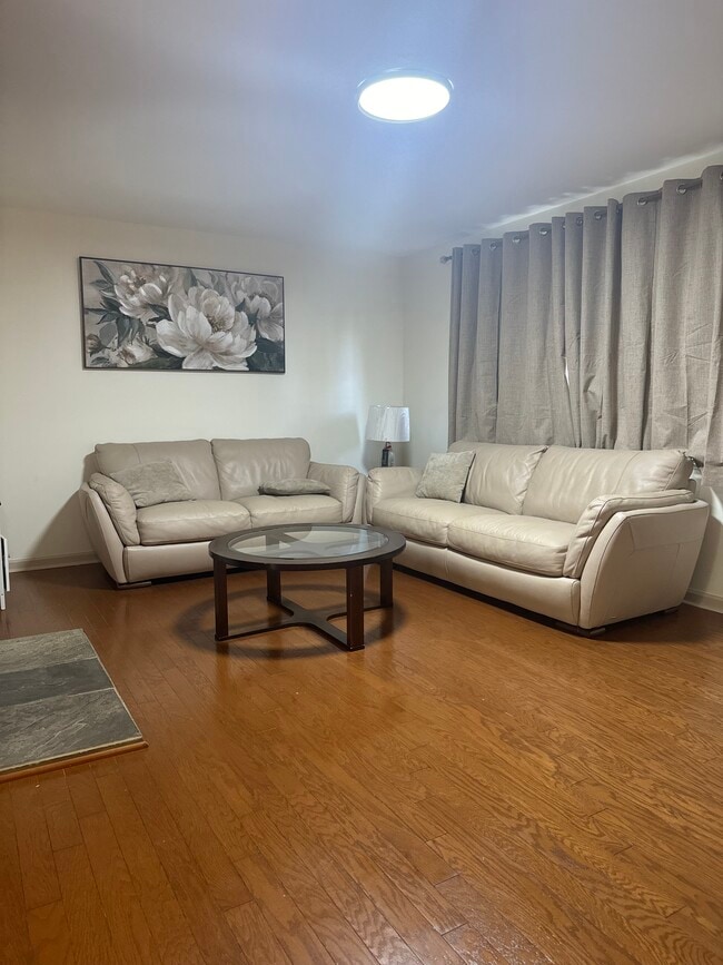 Building Photo - 7517 Murillo St