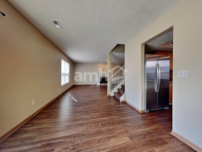 Building Photo - 940 Fox Croft Pl