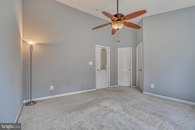 Building Photo - 206 Colgate Dr