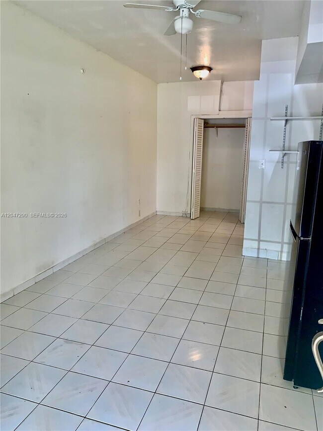 Building Photo - 13140 N Miami Ave