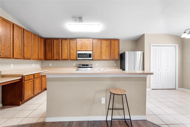 Building Photo - STERLING HILL HOME AVAILABLE