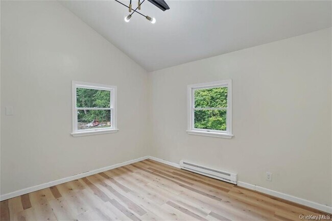 Building Photo - 246 Orchard Dr