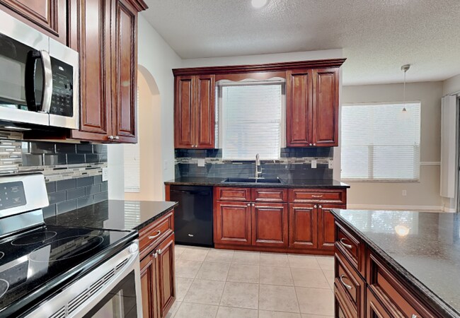Building Photo - 9525 Southern Garden Cir