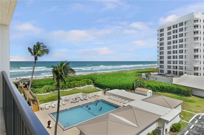 Building Photo - 10044 S Ocean Dr