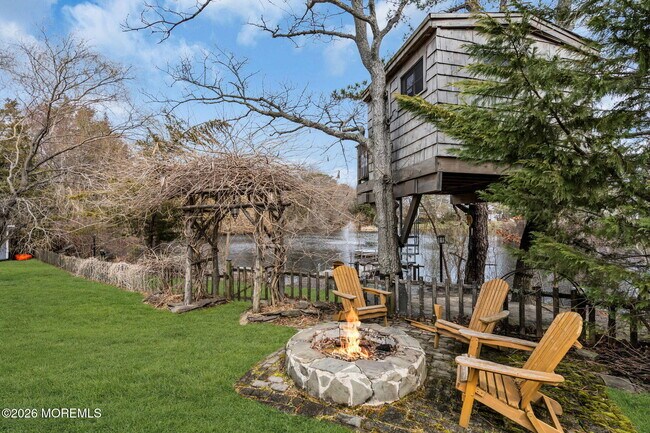 Building Photo - 375 Kildare Dr