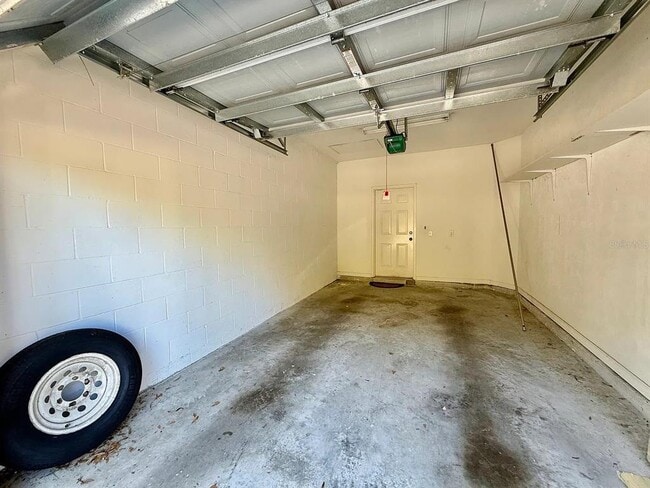 Building Photo - 13200 W Newberry Rd